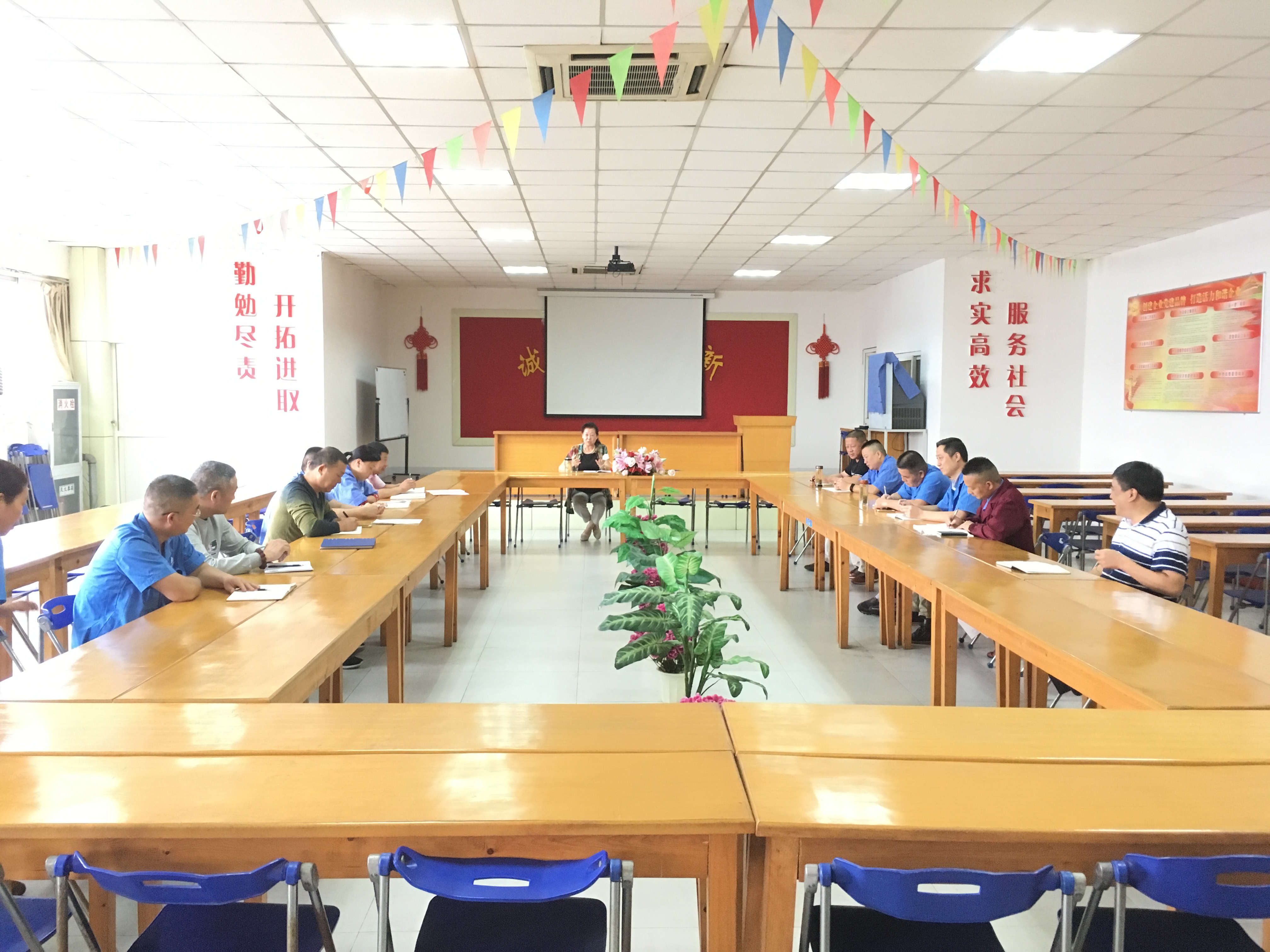 �Ϸ��h(yu��n)�|ӡ��(w��)�h�T�M�������(hu��)